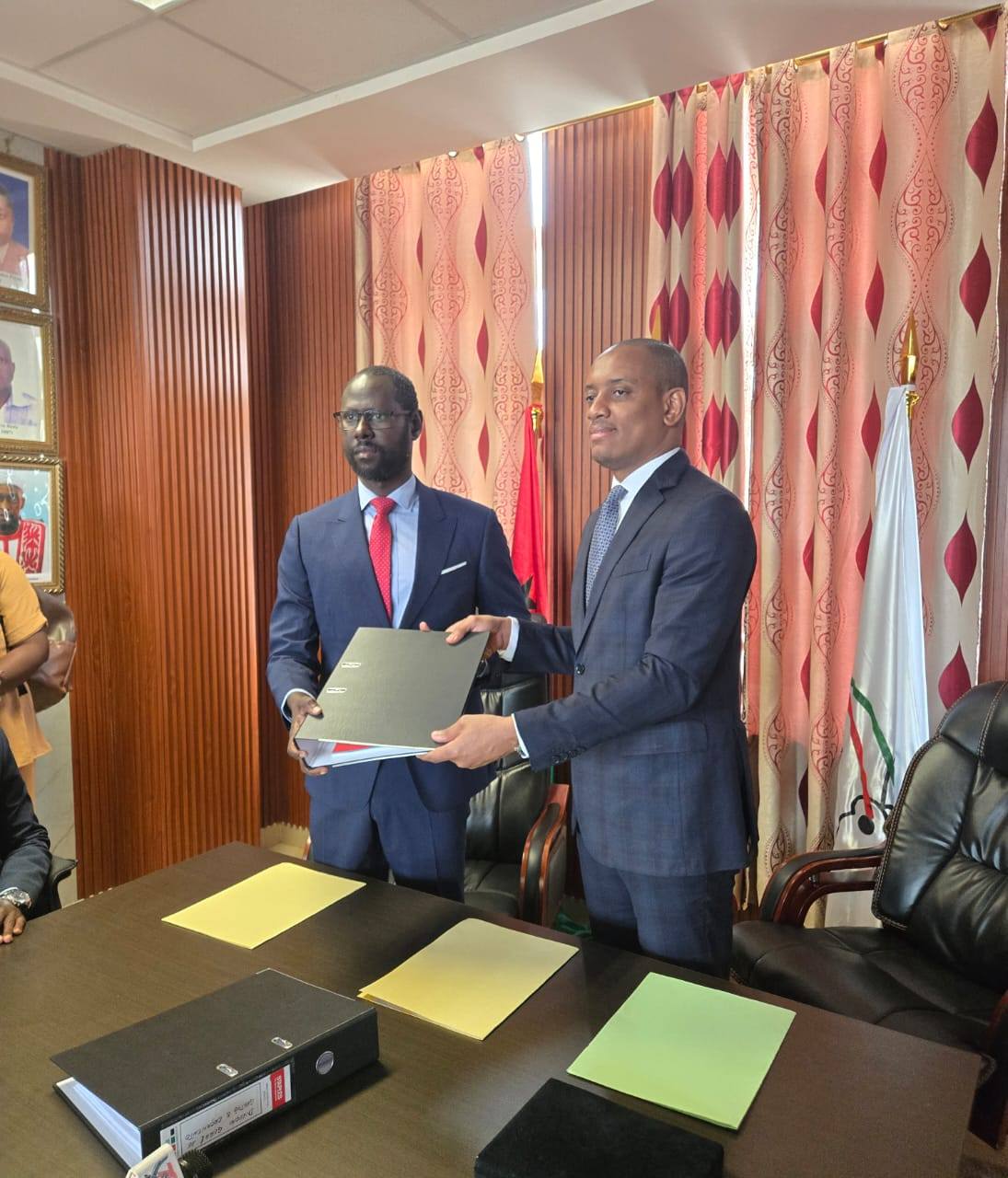 <p>
	O NOVO PRESIDENTE DO TRIBUNAL DE CONTAS DA GUIN&Eacute;-BISSAU ENTRA EM FUN&Ccedil;&Otilde;ES</p>
